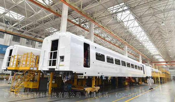 公司领导前往青岛共同参与制造机车实验装置