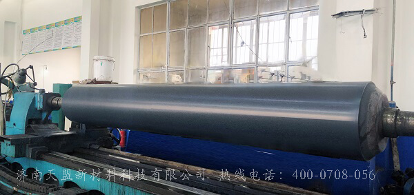 压榨辊振动原因分析